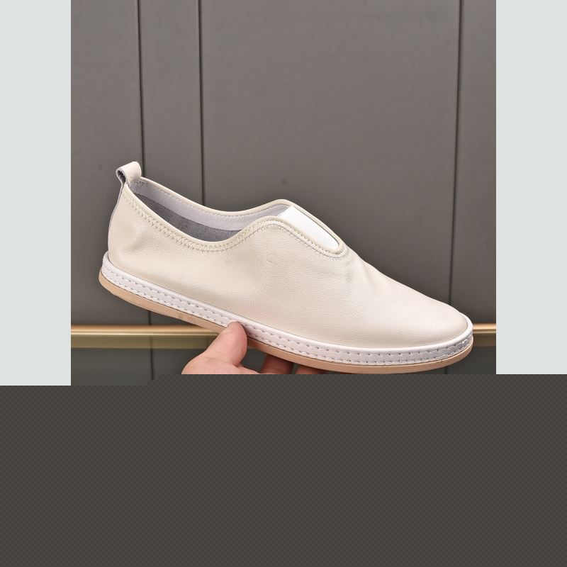 Pra*a leather shoes